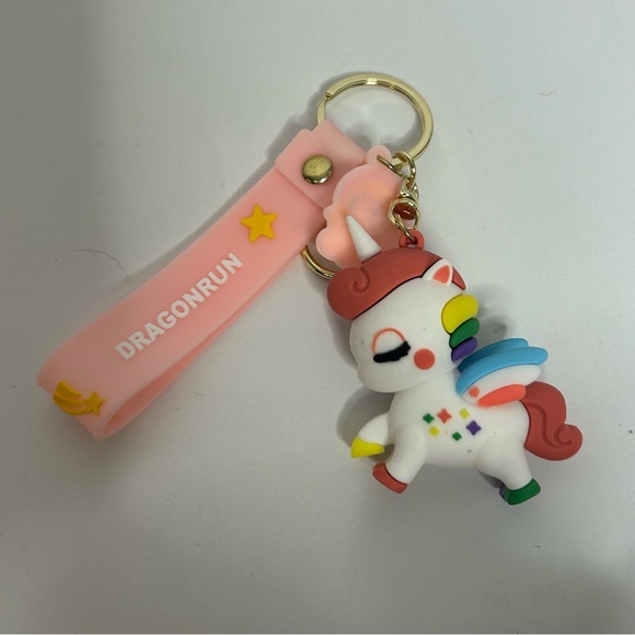 Dragon Run Unicorn 3D Silicone Keychain - Picture 7 of 8